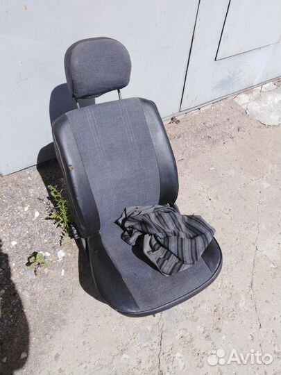 Кресло автомобильное