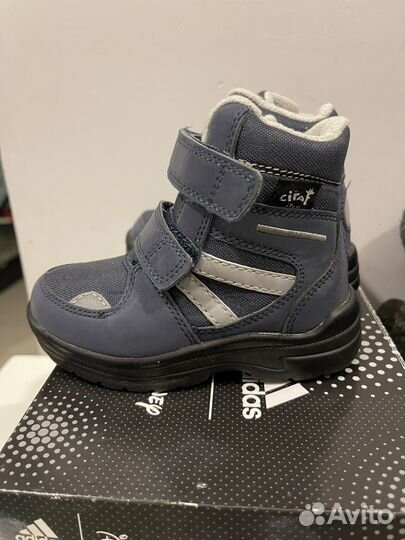 Ботинки демисезонные для мальчика 22