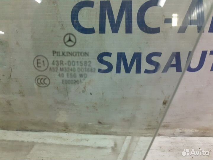 Стекло двери переднее левое Mercedes-Benz C-Class