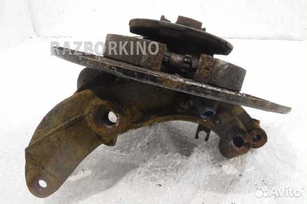 Кулак задний левый