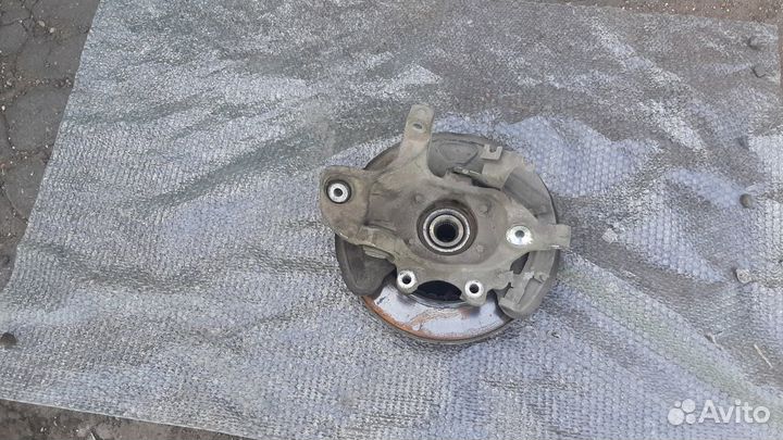 Задний правый поворотный кулак Mercedes W213 E200