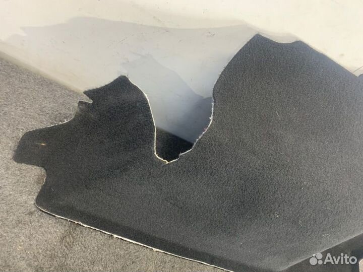 Обшивка багажника правая Ford Focus 2 CB4