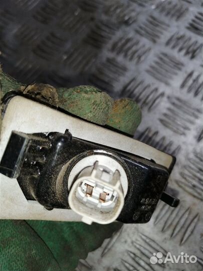 Фонарь подсветки номера задний правый Mitsubishi