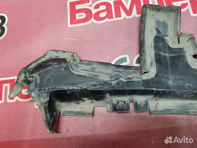 Дефлектор радиатора передний правый Audi Q5