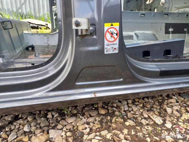 Порог правый Volkswagen Amarok CDC 2010