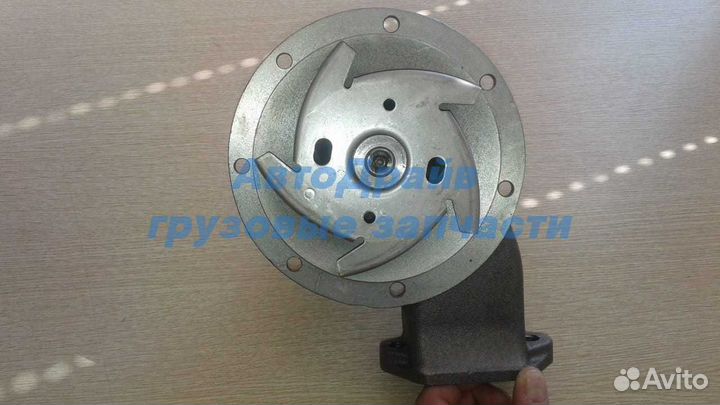 Помпа Рено Магнум мотор midr062465