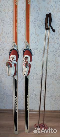 Лыжи беговые с ботинками и палками
