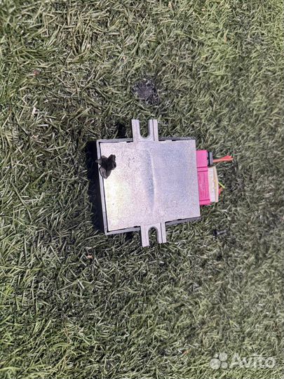 Блок управления топливным насосом BMW X5 E70 рест