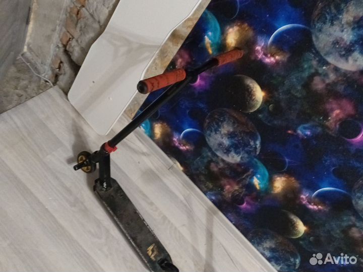 Трюковой самокат парк reaction