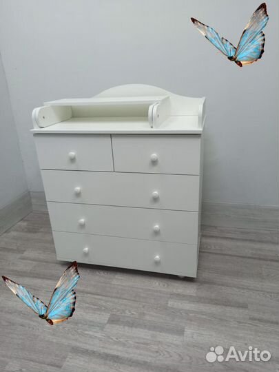 Кроватка и комод новые
