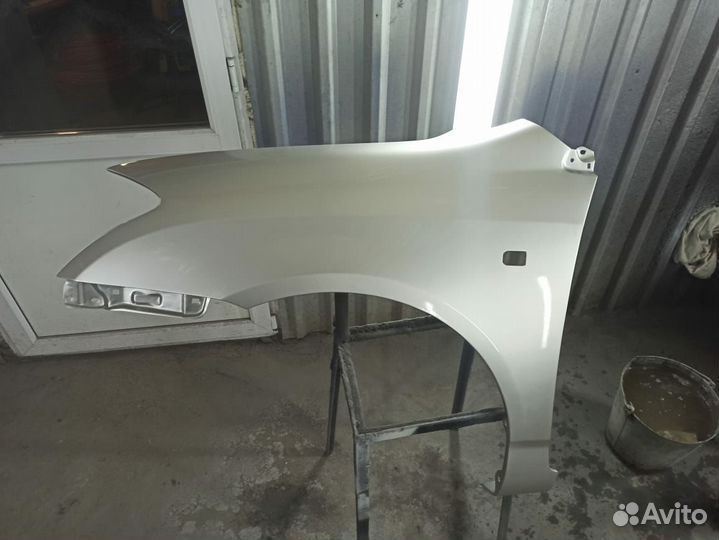 Крыло переднее левое Тойота corolla