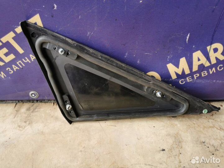 Стекло кузова глухое переднее левое Seat Ibiza\St