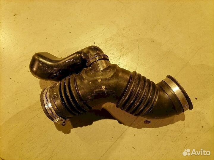 Патрубок воздушного фильтра 14457-AA500 Subaru Leg