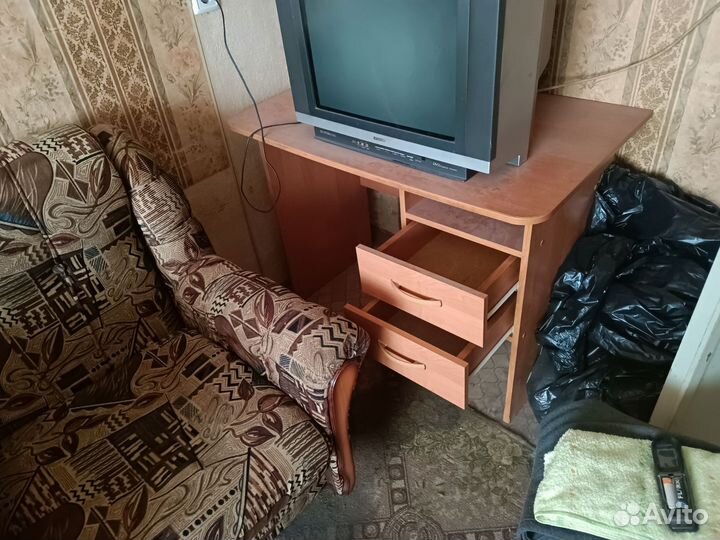 Письменный стол