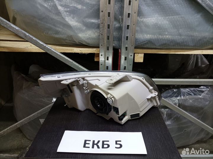 Фара левая Chevrolet Aveo T250