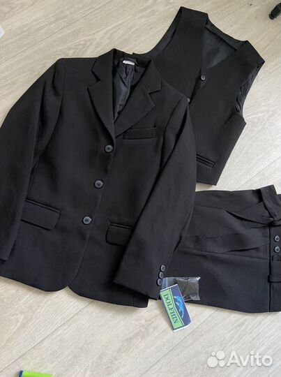Школьный костюм для мальчика тройка