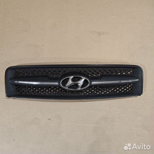 Решетка радиатора с эмблемой Hyundai Tucson 1 2004