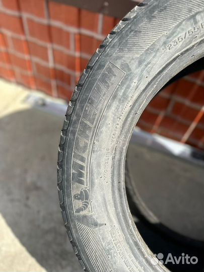 Michelin Latitude Tour HP 235/55 R17