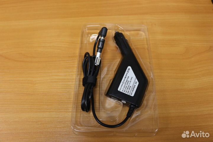 Автомобильная зарядка для макбука MagSafe