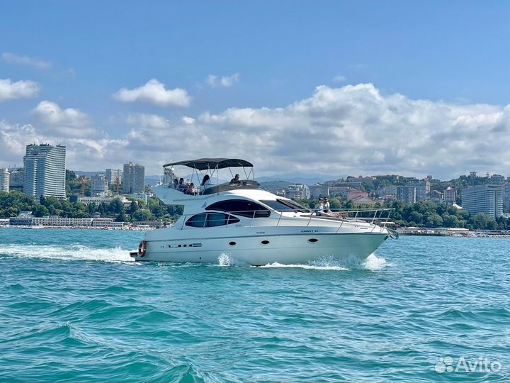 Аренда яхт и катеров в Сочи