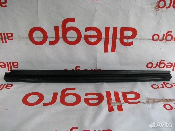 Land Rover Evoque накладка порога левая 2011+