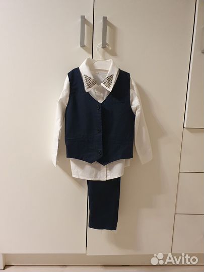 Костюм тройка