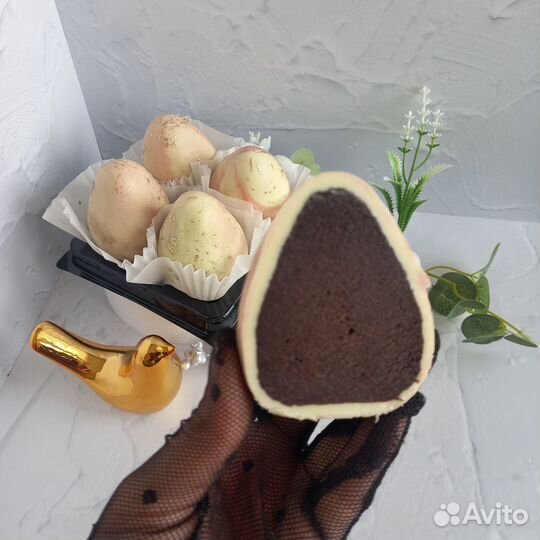 Пирожное в виде Пасхального яйца на основе пирожно