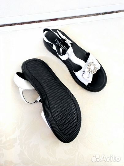 Сандалии белые новые 37 размер