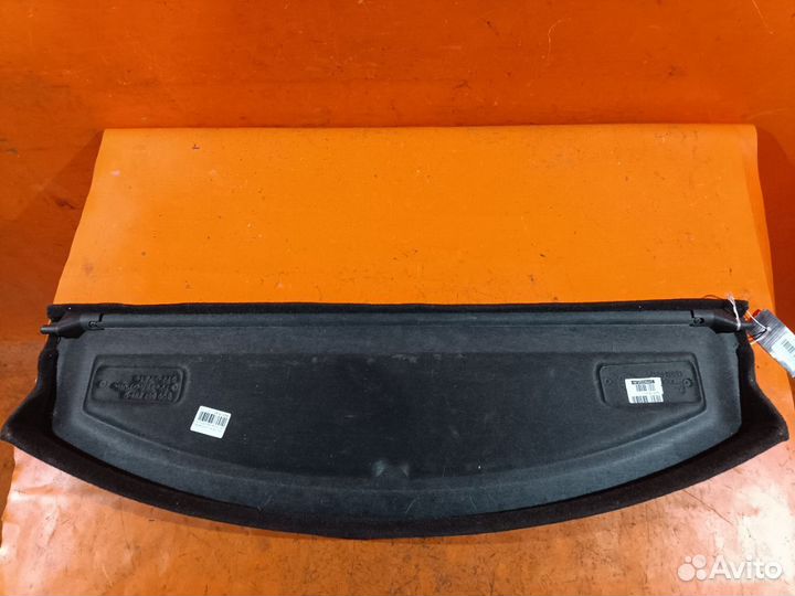 Шторка багажника 1C0867769C на Volkswagen New Beet