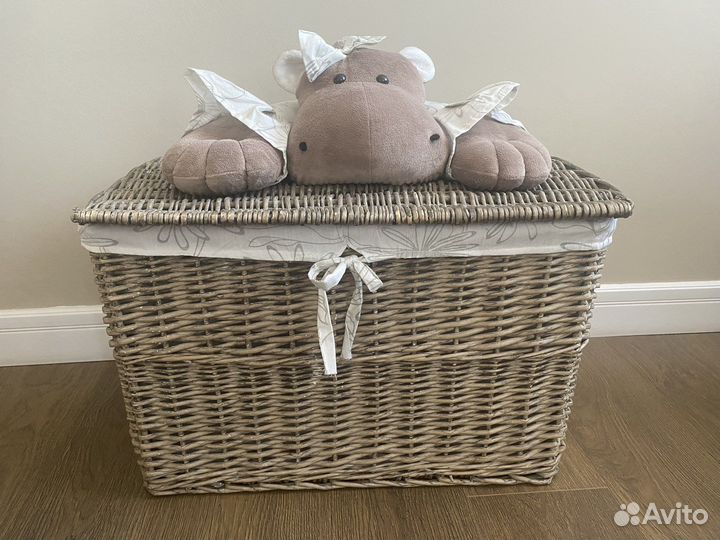 Корзина плетеная с крышкой для детских игрушек