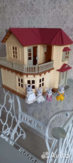 Sylvanian Families дом со светом и мебелью