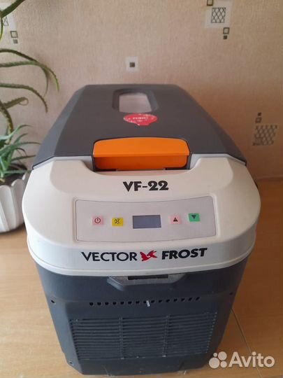 Холодильник автомобильный термоэлектрический