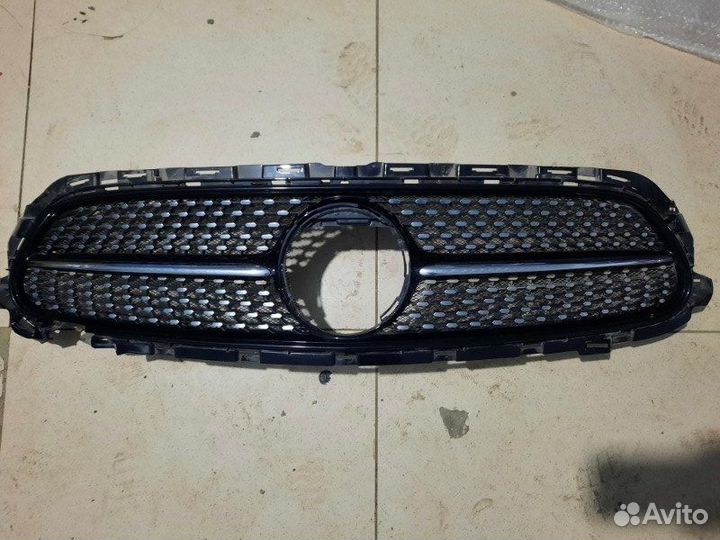 Решетка радиатора передняя Mercedes Benz E-Class