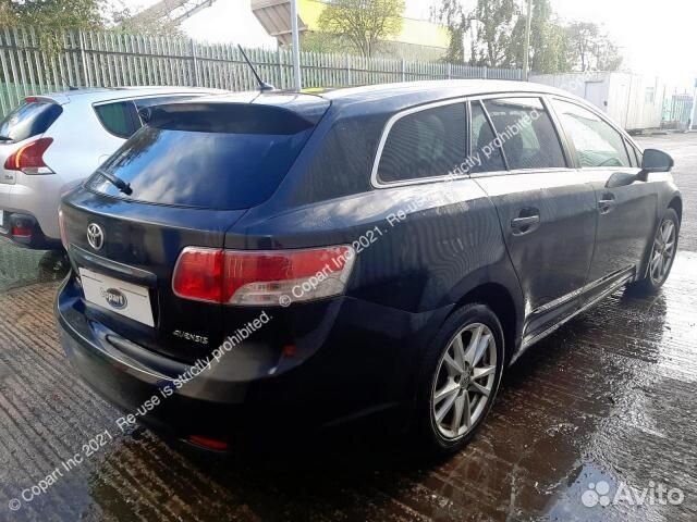 Бампер задний Toyota Avensis T270 универсал