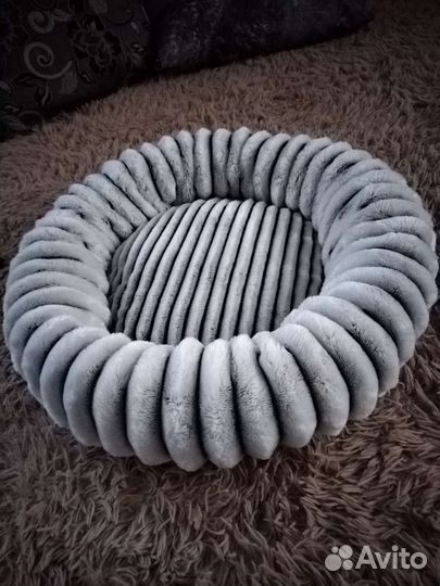 Лежанка для собак и кошек