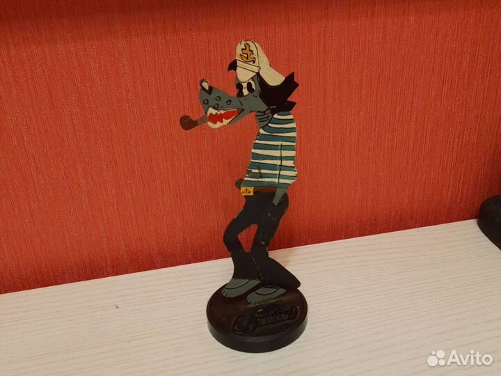 Фигурка Волка