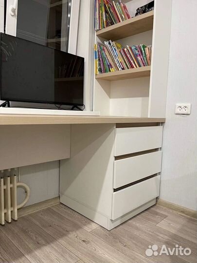 Рабочая зона, стол, стеллаж И220 Egger Дуб сакраме