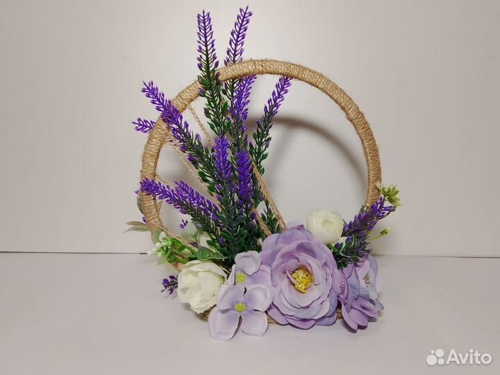 Интерьерная цветочная композиция