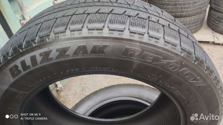 Bridgestone Blizzak Revo GZ 215/60 R17 96S