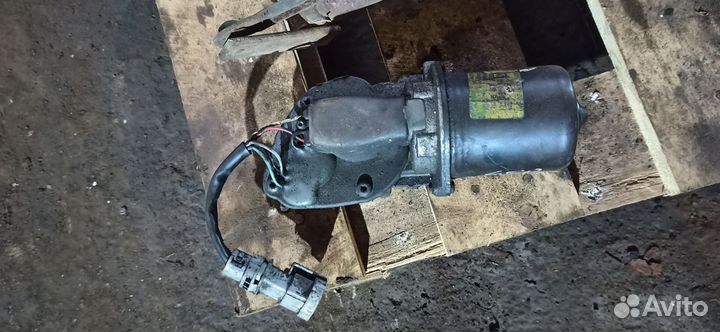 Моторчик стеклоочистителя Iveco Daily, 2006