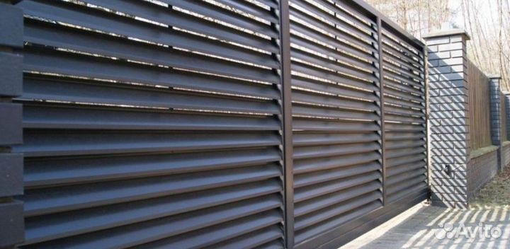 Монтаж забора жалюзи