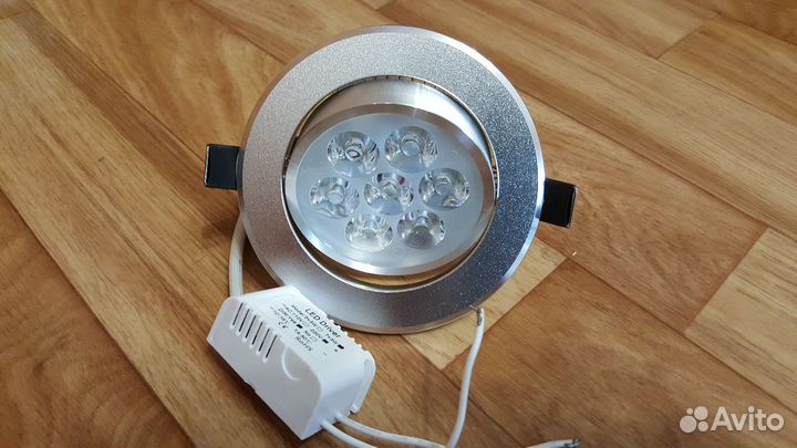 Светильники светодиодные встраиваемые