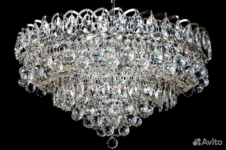 Хрустальная люстра 