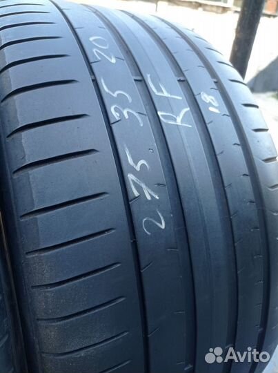 Pirelli P Zero PZ4 275/35 R20 102Y