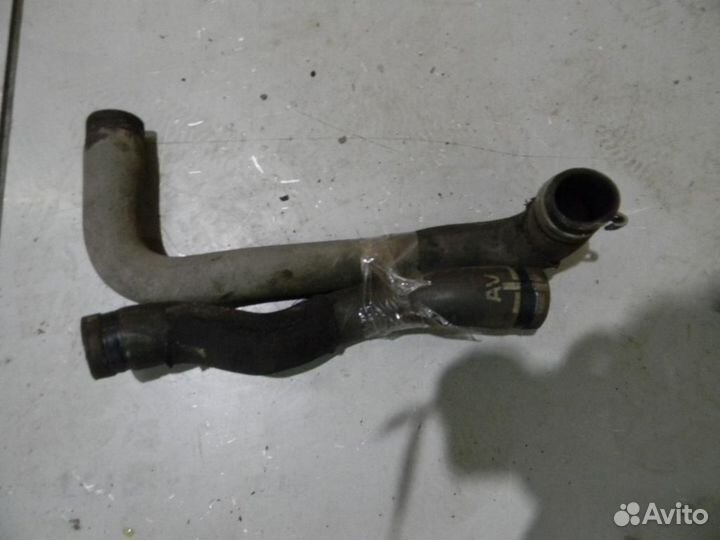 Патрубок радиатора V1.6 (АКПП) 207