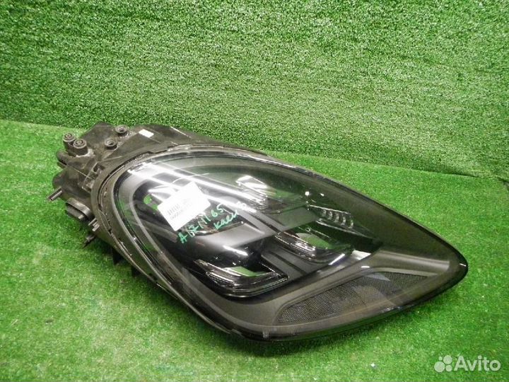 Фара правая Porsche Cayenne