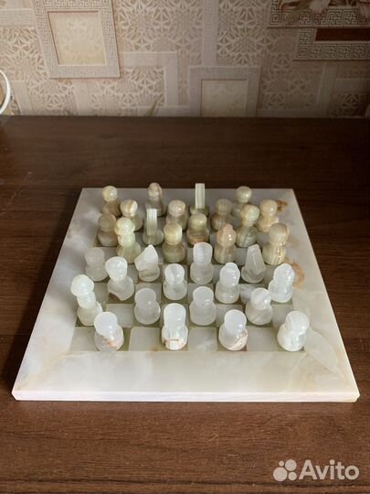 Шахматы из натурального камня оникс