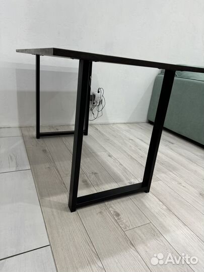 Кухонный стол