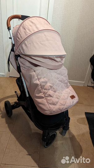 Прогулочная коляска carrello astra