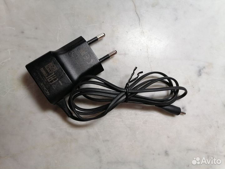 Сетевое зарядное устройство Nokia AC-11E